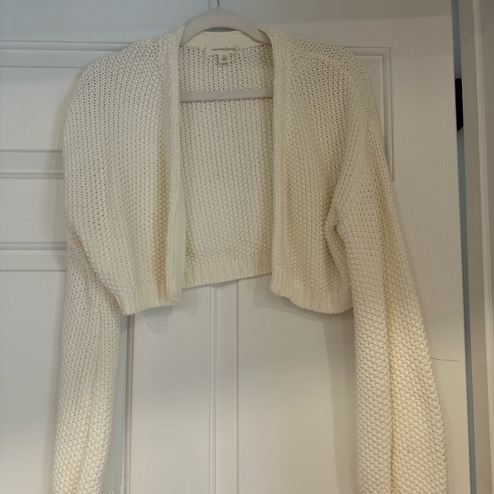 Treasure & Bond Cream Shrug Sweater